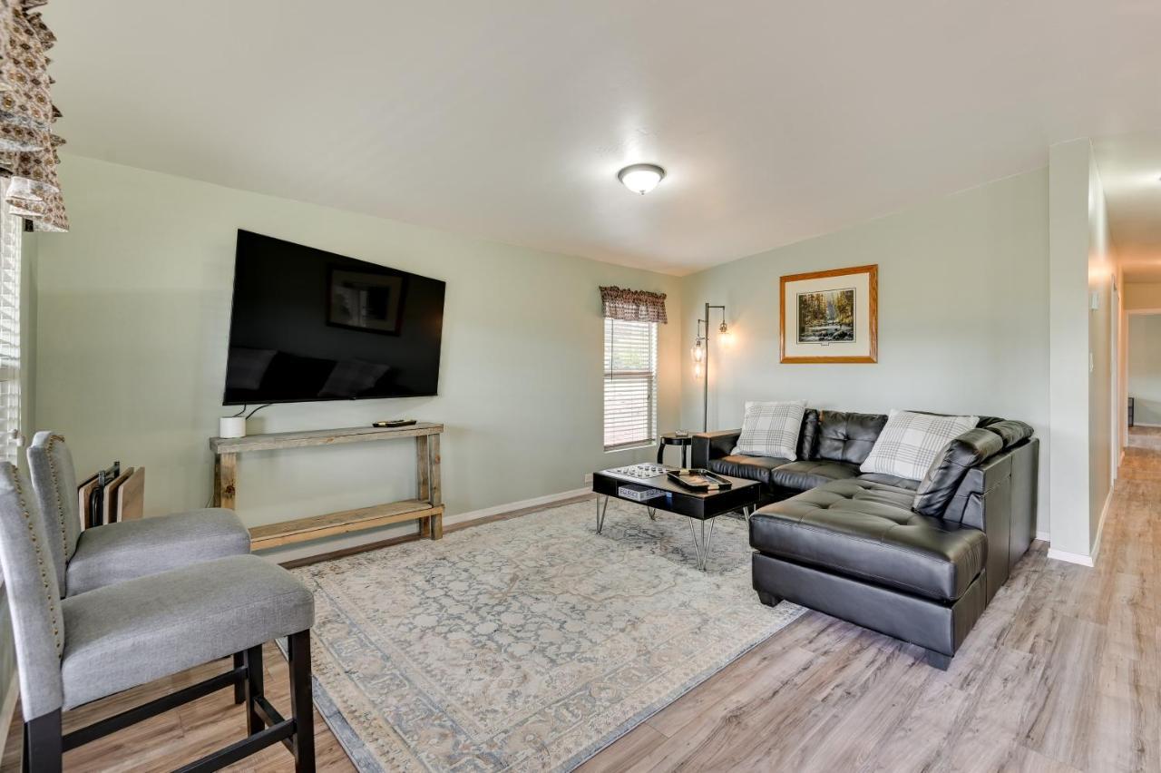Williams Home With Fire Pit And Mountain Views! エクステリア 写真