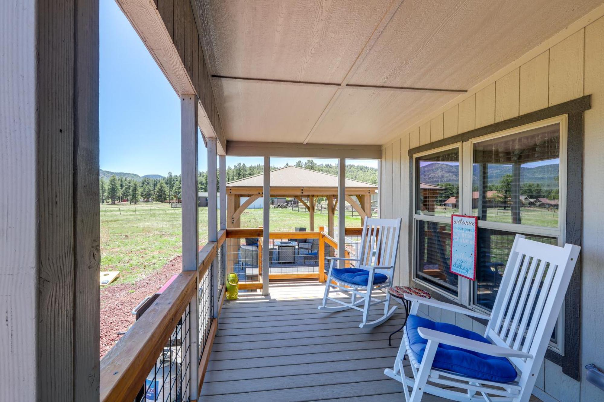 Williams Home With Fire Pit And Mountain Views! エクステリア 写真