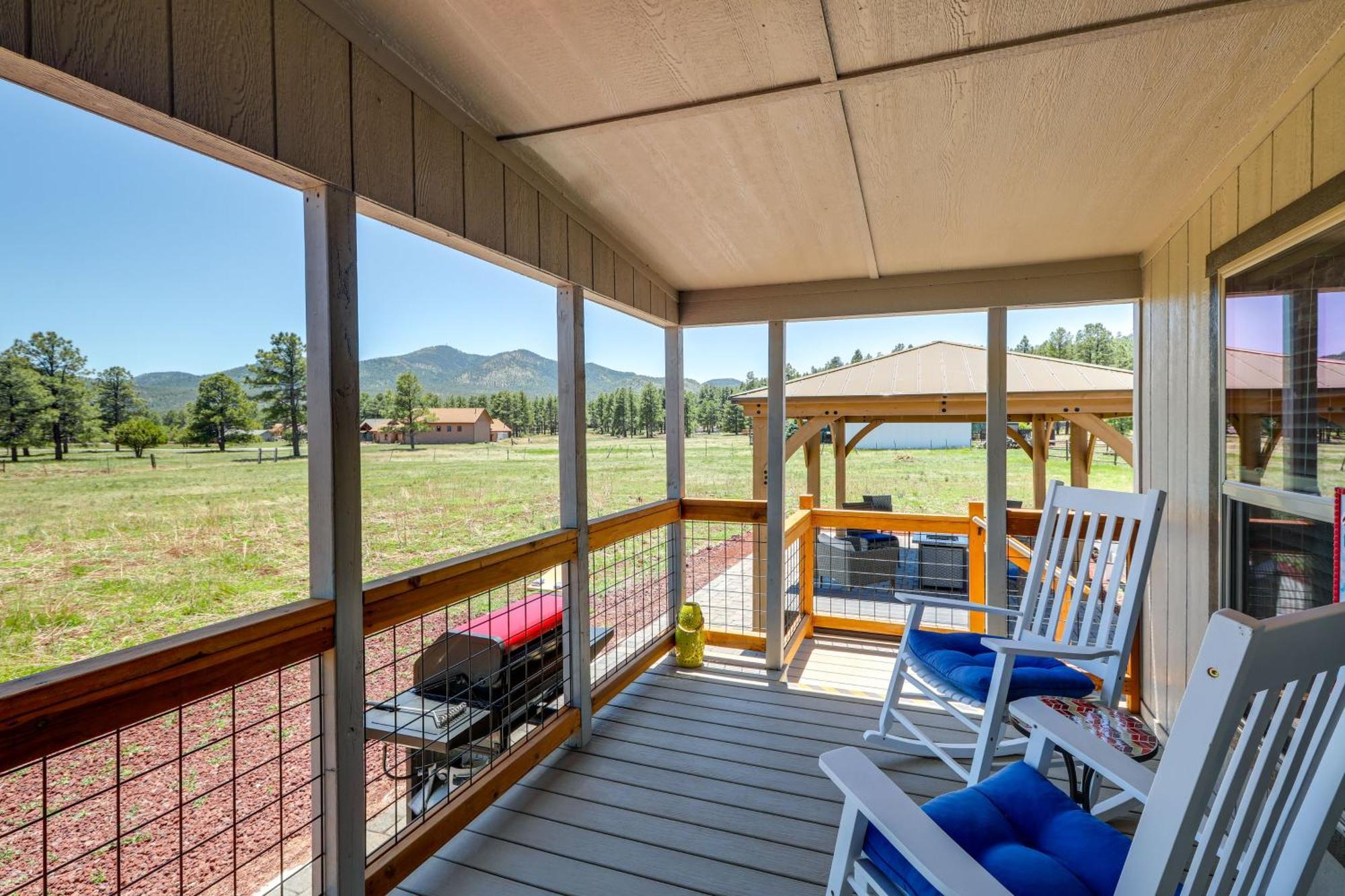 Williams Home With Fire Pit And Mountain Views! エクステリア 写真